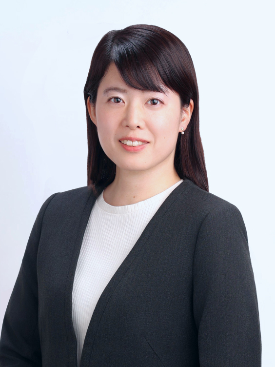 公認会計士　M.H